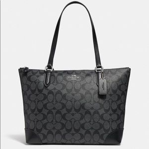 Coach  ZIP TOP TOTE IN SIGNATURE CANVAS